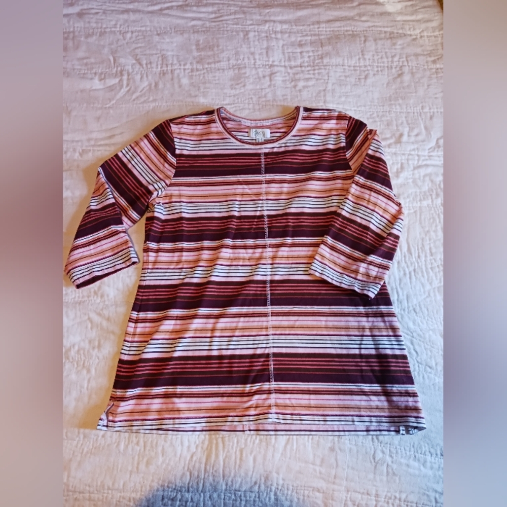 D&Co Active Cute Colorful Womens 3/4 Sleeve Small Stretchy Top